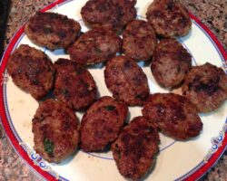 Anne Et Köftesi Tarifi | Pratik yemek tarifleri, resimli, kolay.