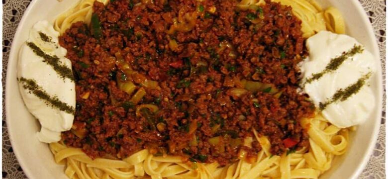 Kıymalı Makarna Tarifi | Pratik yemek tarifleri, resimli, kolay.