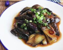 Miso Soslu Patlıcanlı Et Sote Tarifi