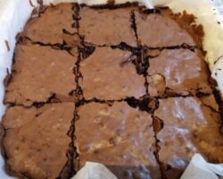 Vişneli Browni Kek Tarifi, Nasıl Yapılır?