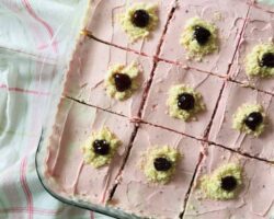 Petibör Bisküvili Kremalı Pasta Tarifi