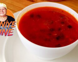 Sebzeli ve Taneli Tavuk Çorbası Tarifi