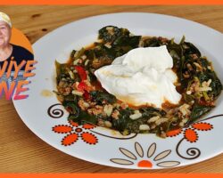 Kıymalı ve Pirinçli Ispanak Nasıl Yapılır