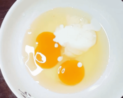 Lor Peynirli Omlet Tarifi