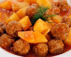 Sulu köftenin yanına ne gider, hangi içecek, tatlı ve salatalar yakışır?