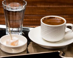 Türk kahvesinin yanına ne gider, neler ikram edilebilir?