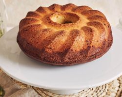 Günler geçse de bayatlamıyor! Pamuktan bile yumuşak kekin sırrı: Puf puf kabarıyor