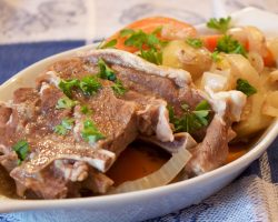 Haşlama nasıl yapılır? Diyetisyen Tuğba Yaprak’dan lezzetli ve pratik et haşlama tarifi