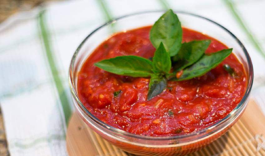 Sofralarınızın baş tacı olacak! Ustasından acı sos tarifinin püf noktaları...