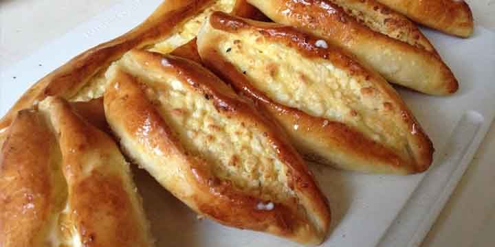 Kolay Kaşarlı Pide (Kahvaltılık)