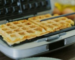 Ev Konforunda Lezzetli Tarifler Hazırlamak İsteyenler İçin En İyi Waffle Makinesi Modelleri