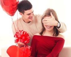 Sevgililer Günü Sürprizleri: Sevgiliye Evde 15 Romantik Sürpriz Fikri