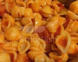 Domatesli Midye Makarna Tarifi