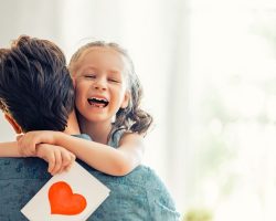 Babalar Günü Sözleri: Kısa, Duygusal, Resimli