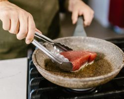 Kırmızı Et Pişirirken Hepimizin Çok Sık Yaptığı 8 Hata