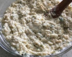 Yoğurtlu Köz Patlıcan Salatası Tarifi