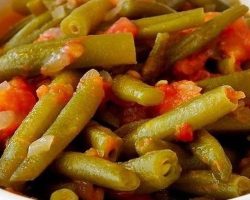 Zeytinyağlı Taze Börülce Yemeği Tarifi