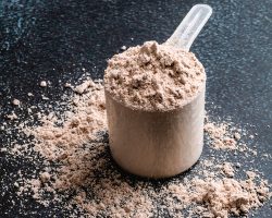 Protein Tozu Kilo Aldırır Mı? Zayıflatır Mı? Kalori ve Besin Değerleri