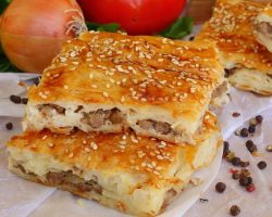 HAZIR YUFKA İLE KIYMALI BÖREK | NASIL YAPILIR ?