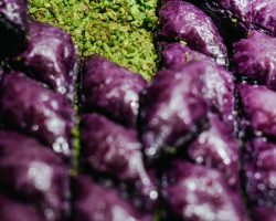 Mor baklava mı olur demeyin! Deneyen bağımlısı oluyor: Mor baklava nasıl yapılır?