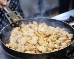 Tavuk kavurma tarifi: Tavuk kavurma nasıl yapılır?