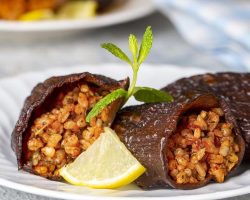 Zeytinyağlı patlıcan dolması tarifi: Zeytinyağlı patlıcan dolması nasıl yapılır?