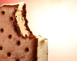 Bisküvili dondurma tarifi: Bisküvili dondurma nasıl yapılır? Evde Bisküvili dondurma yapımı