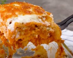 Kaynananız her ısırıkta bayılacak! İşte İtalyan şeflere taş çıkaran Lazanya tarifi