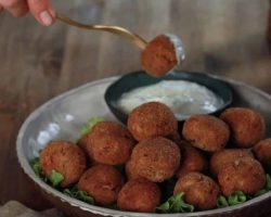 Lezzetli ve pratik mantarlı barbunya köftesi tarifi