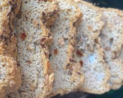 3 malzemeli tahinli ekmek tarifi! Hem glutensiz hem de ketojenik