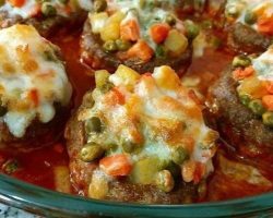 Sebzeli Çanak Köfte (Garnitürlü) Tarifi