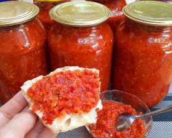 Bursa domatesiyle kavanoza sığmayan konserve tarifi! Tadını alan tarifi soruyor