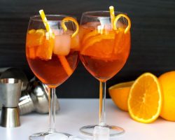 Yaz Aylarının Vazgeçilmezi! Tam Kıvamında Spritz Kokteyli Nasıl Yapılır?